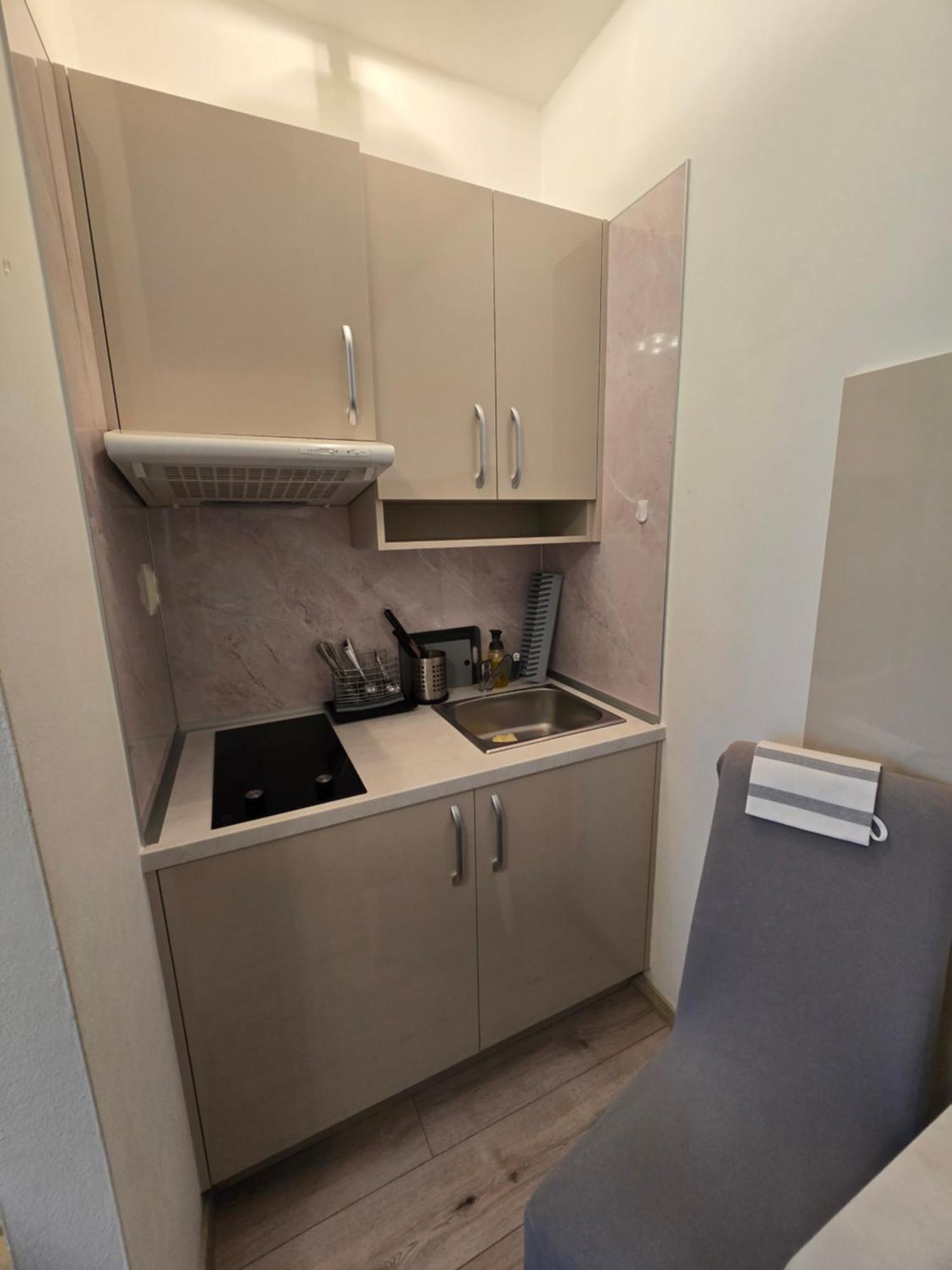 Apartman Elizabeth Bešeňová Buitenkant foto