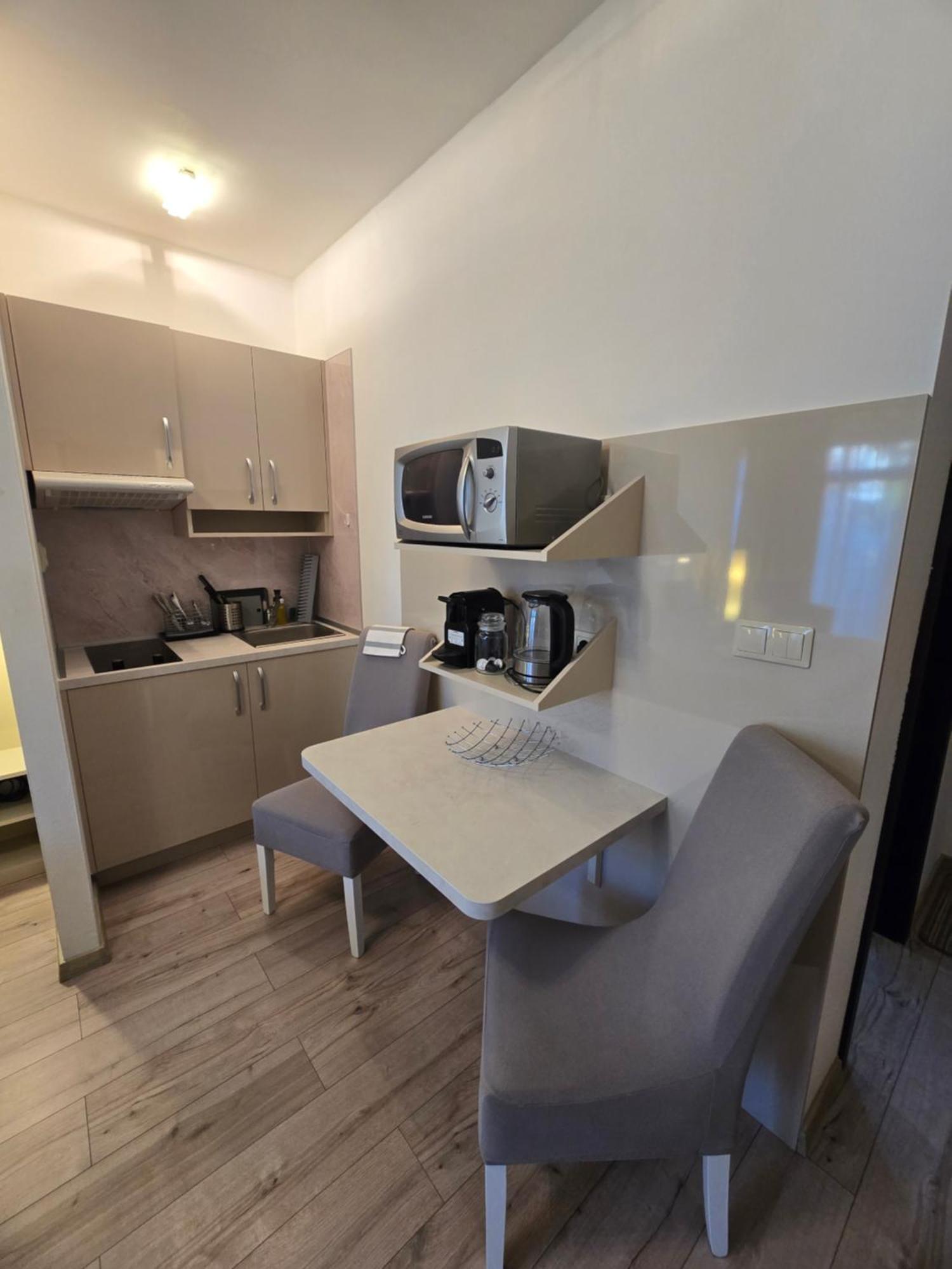 Apartman Elizabeth Bešeňová Buitenkant foto