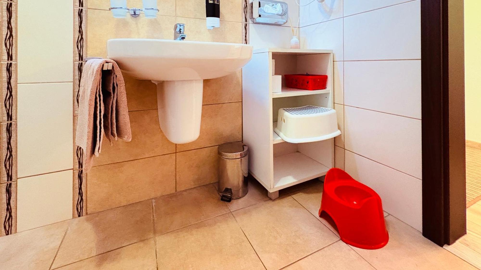 Apartman Elizabeth Bešeňová Buitenkant foto